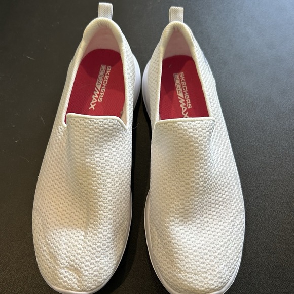 Skechers Shoes - Skechers Women's 8.5 Go Walk Joy White Slip On Shoes